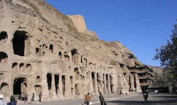 gaya-Dungeshwari-Hills-Yungang_caves-2